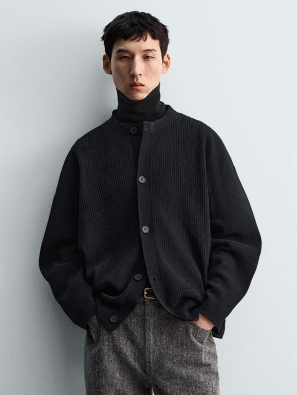 ZARA Men's Textured Cardigan Size S/M in Black